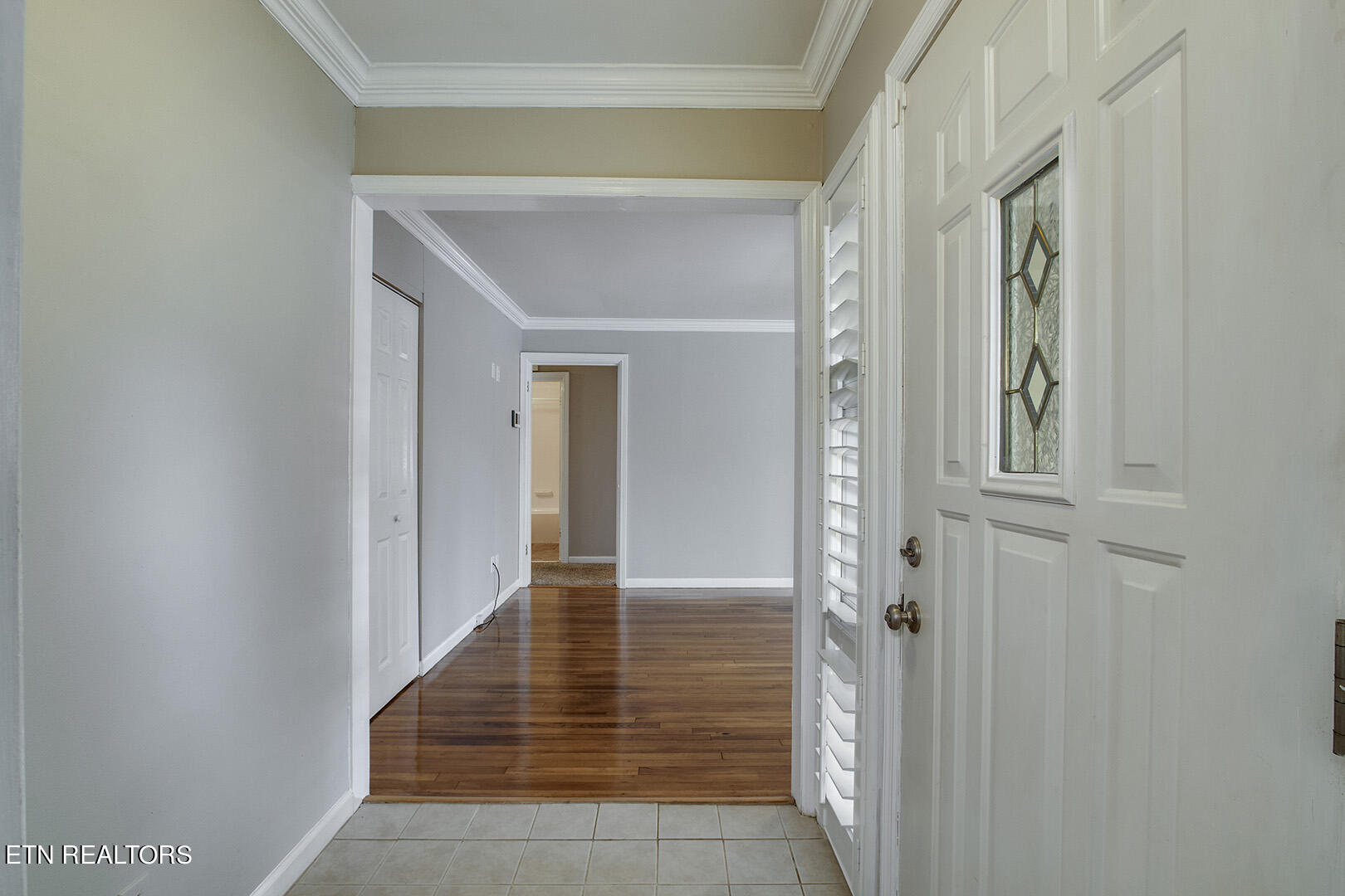 116 Arizona Road Oak Ridge, TN 37830 - Photo 5 of 42 05_ArizonaRoad_116_Entry