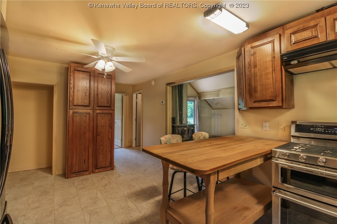 215 Sandy Run Road Elizabeth, WV 26143 - Photo 5 of 29 Gallery Image 5