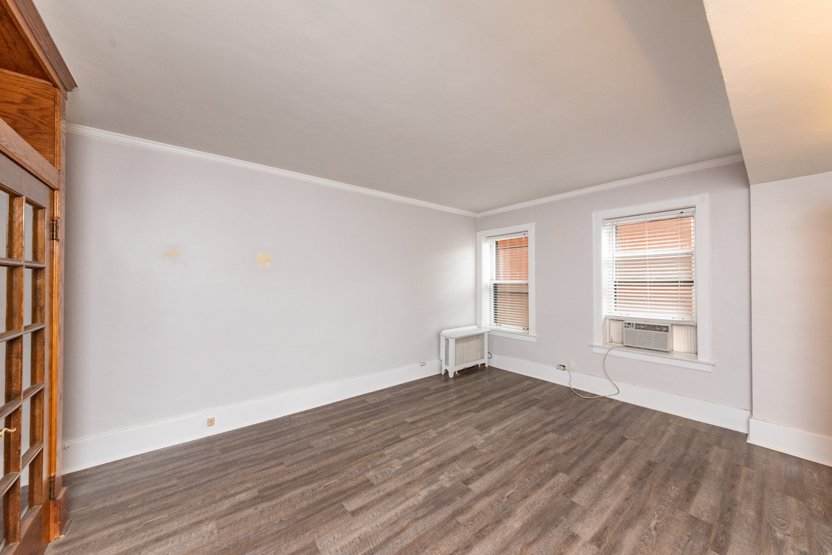 400 West Deming Place, Unit 2P Chicago, IL 60614 - Photo 3 of 9