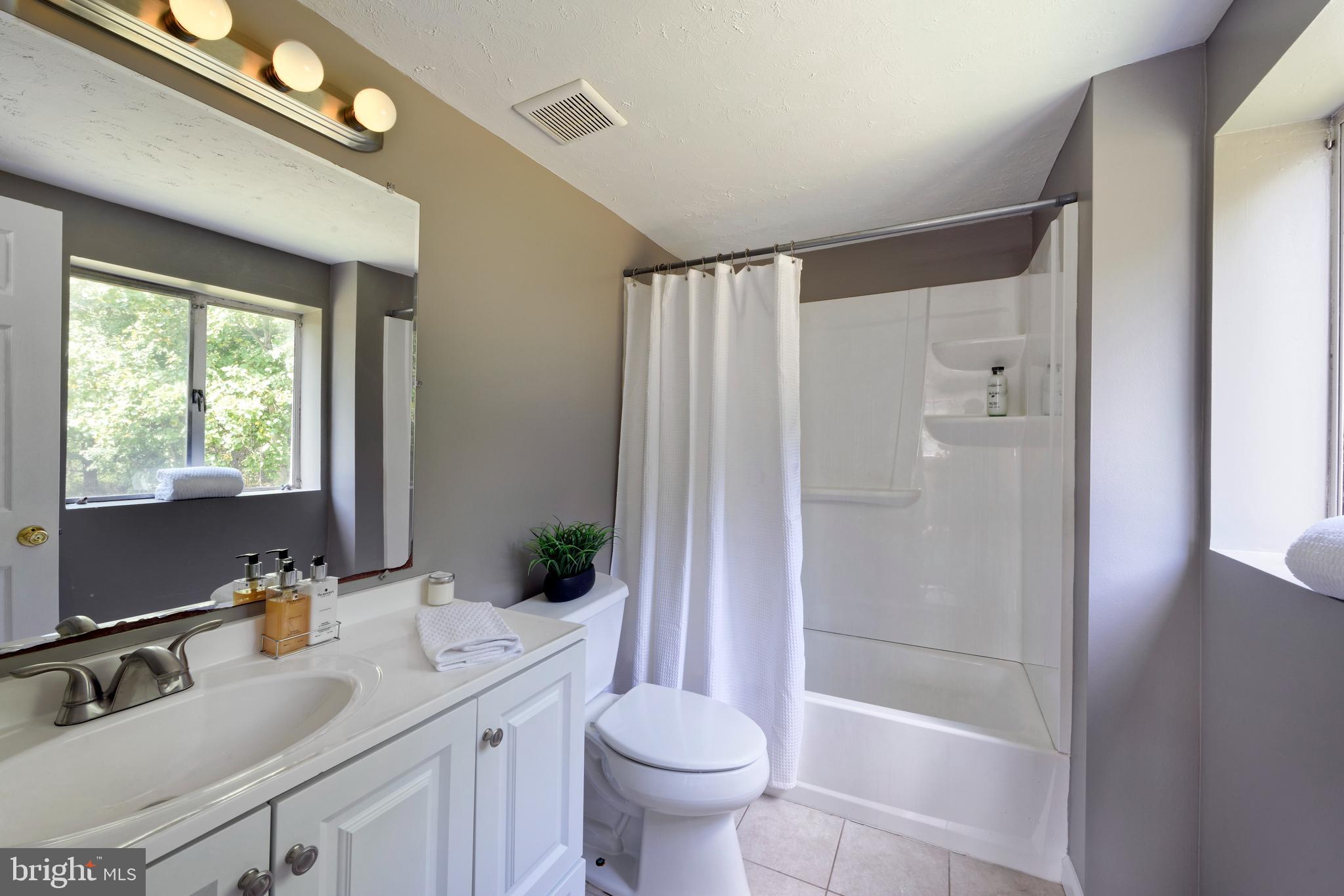 12792 Elk Run Road Midland, VA 22728 - Photo 7 of 18 Full bath w/tub/shower & tile floors