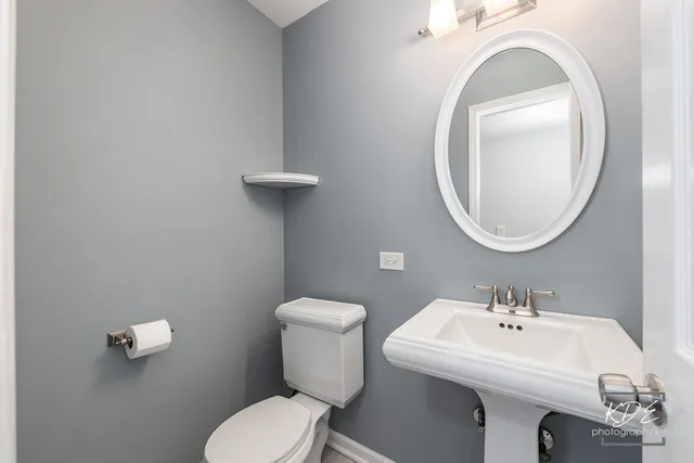 $3,350 | 350 Pearson Circle, Naperville, IL 60563