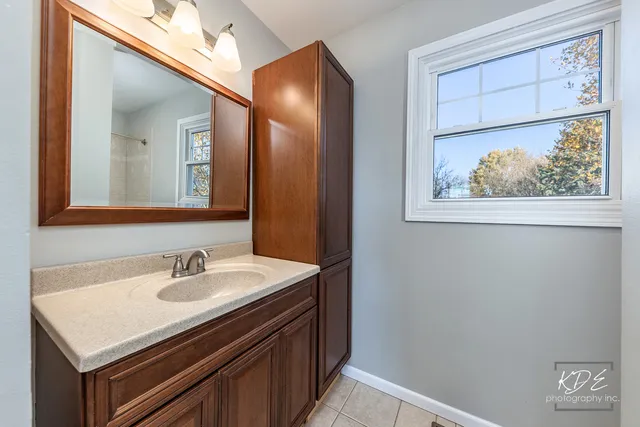 $3,350 | 350 Pearson Circle, Naperville, IL 60563