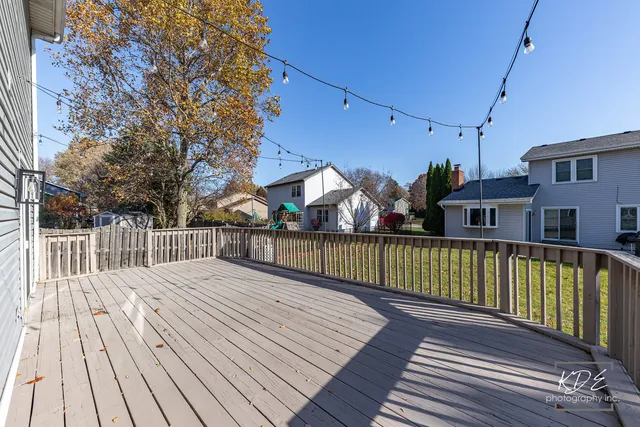 $3,350 | 350 Pearson Circle, Naperville, IL 60563