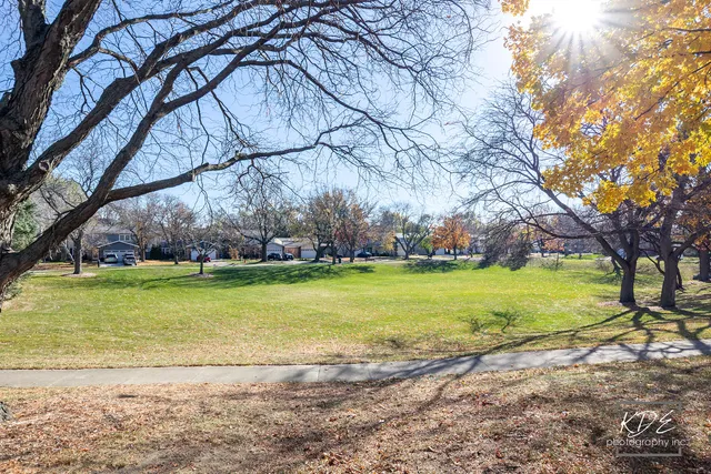 $3,350 | 350 Pearson Circle, Naperville, IL 60563