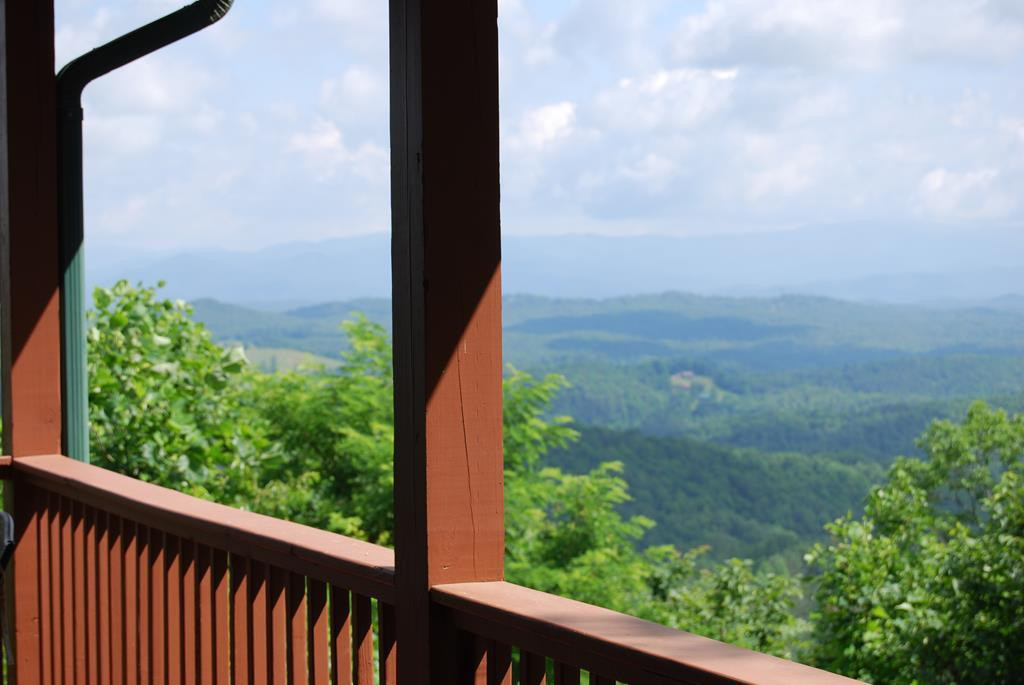1013 Buck Ridge Drive Murphy, NC 28906 - Photo 1 of 42 Main View