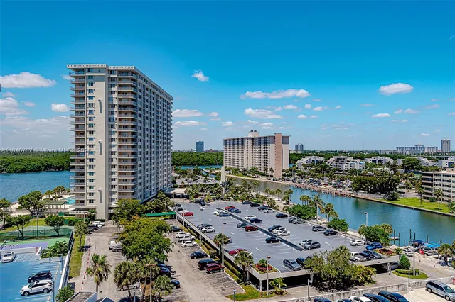 a picture of a bench in a picture