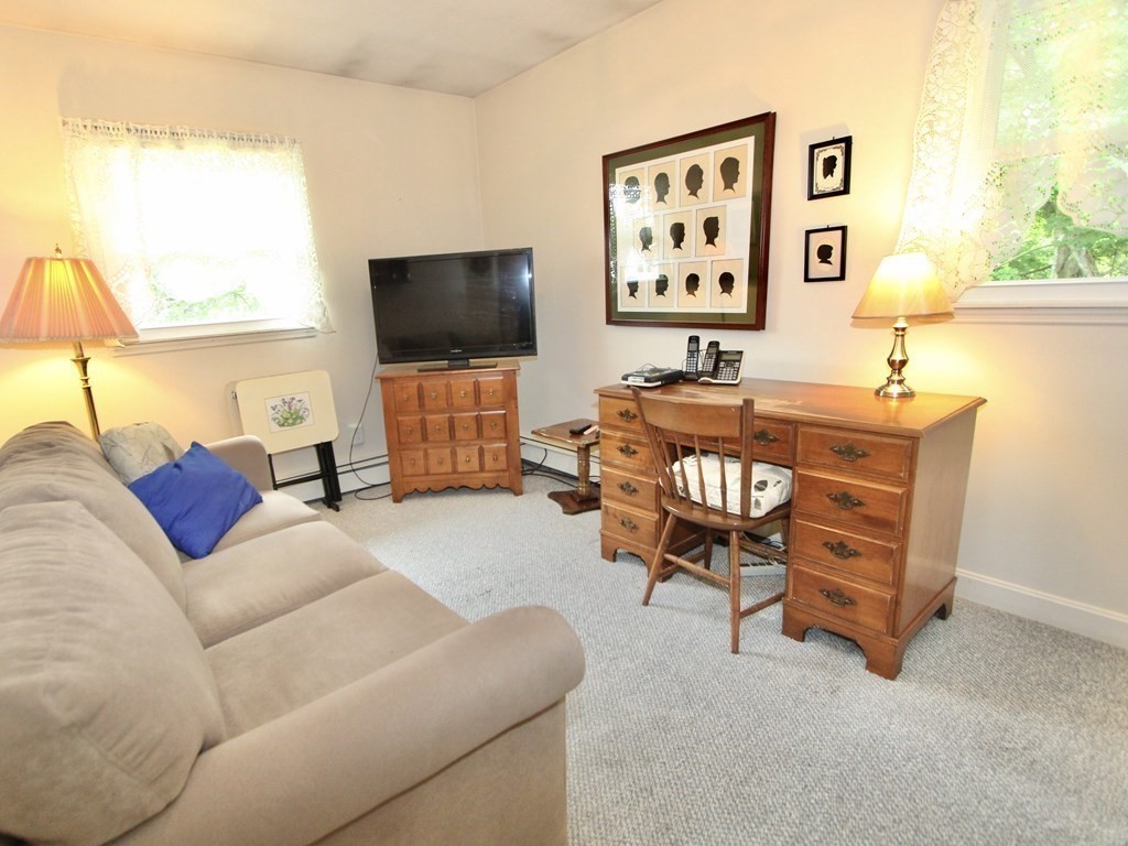 6 Rolling Ridge Lane Paxton, MA 01612 - Photo 12 of 19 Gallery Image 12