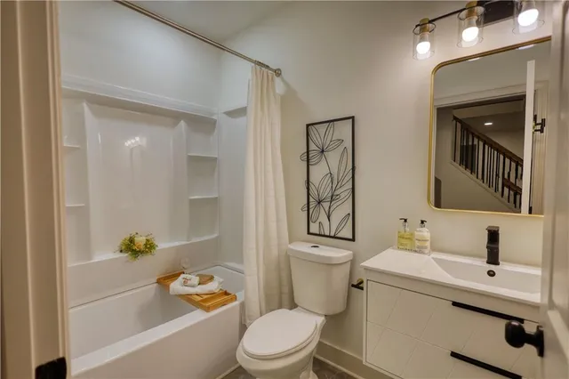 $599,900 | 5023 Gunners Run, Roswell, GA 30075