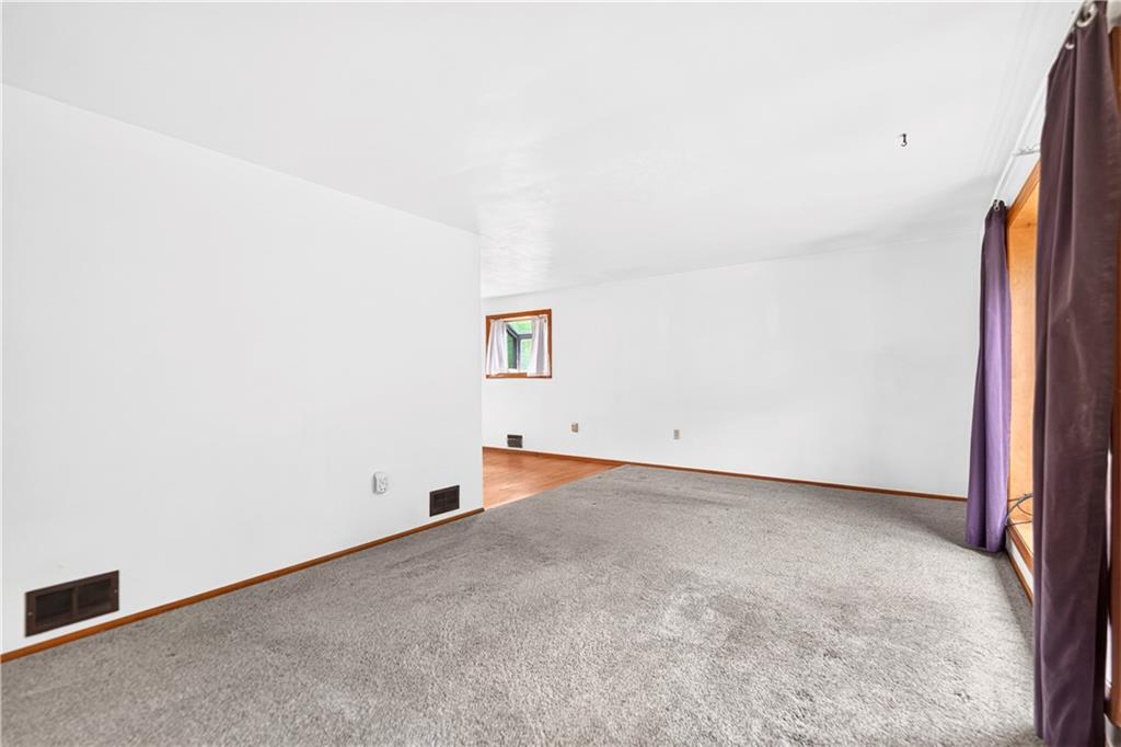 27 Barnhart Road Greensburg, PA 15601 - Photo 7 of 47
