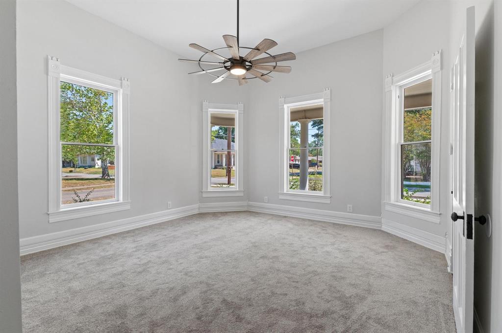 1401 Arp Street Commerce, TX 75428 - Photo 9 of 40
