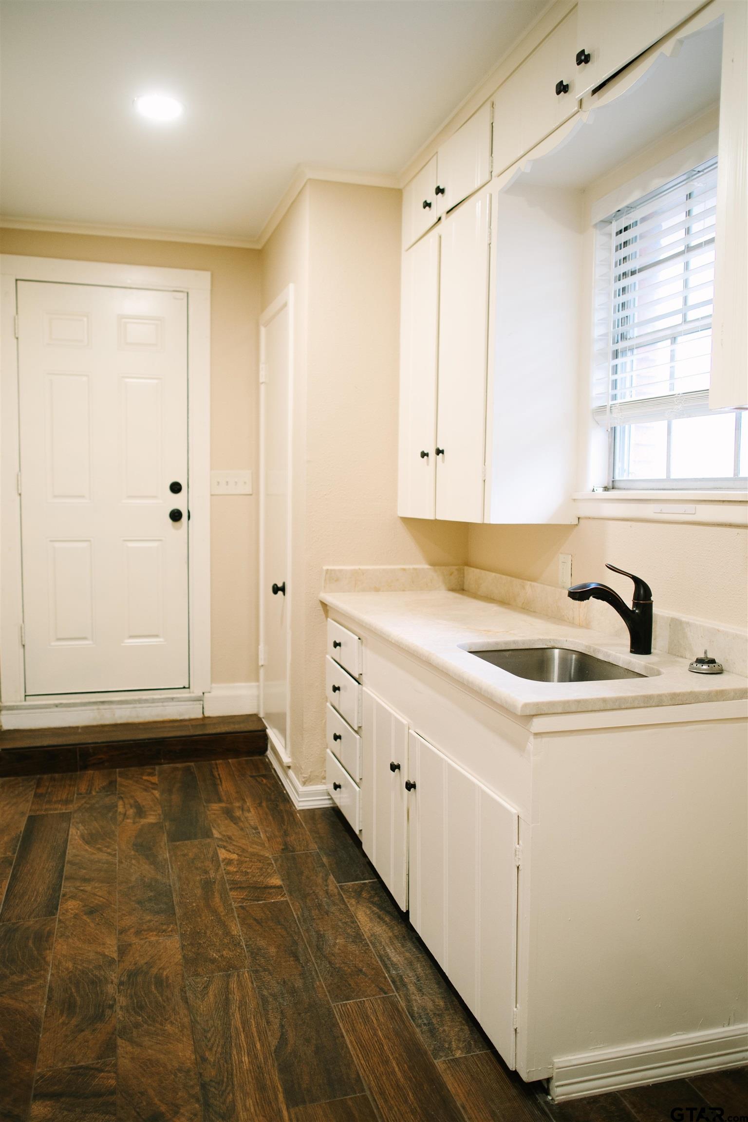 1823 Overbrook Drive Tyler, TX 75703 - Photo 37 of 48 a view of utility room