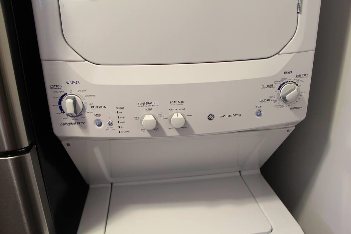 147 Roberta Drive Memphis, TN 38112 - Photo 5 of 14 a close view of tap