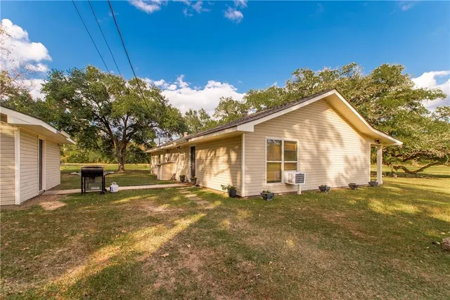 $293,000 | 30997 La-22 Highway, Springfield, LA 70462
