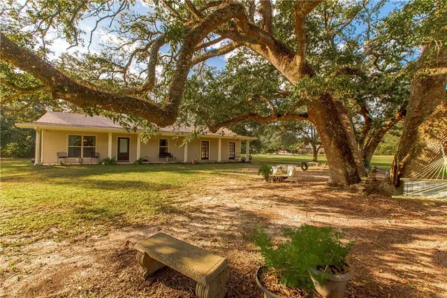 $293,000 | 30997 La-22 Highway, Springfield, LA 70462