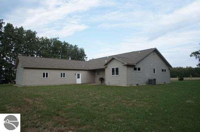 19485 Center Road Traverse City, MI 49686 - Photo 21 of 25 1784838-20.JPG