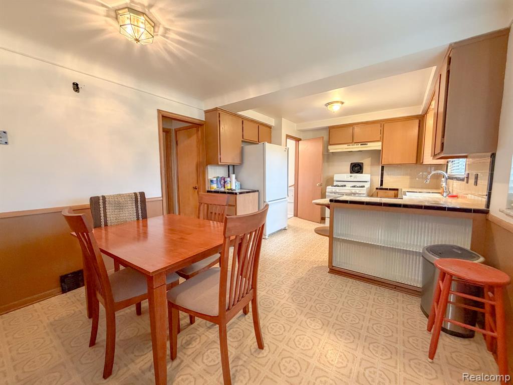 27323 Jean Road Warren, MI 48093 - Photo 13 of 28 Gallery Image 13
