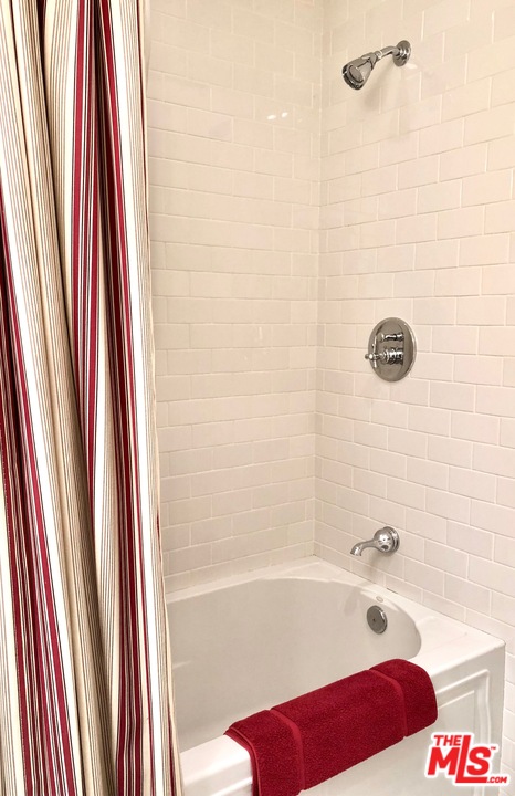 1939 Pinehurst Road Los Angeles, CA 90068 - Photo 13 of 20