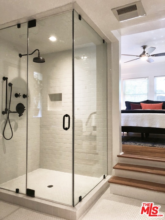 1939 Pinehurst Road Los Angeles, CA 90068 - Photo 16 of 20