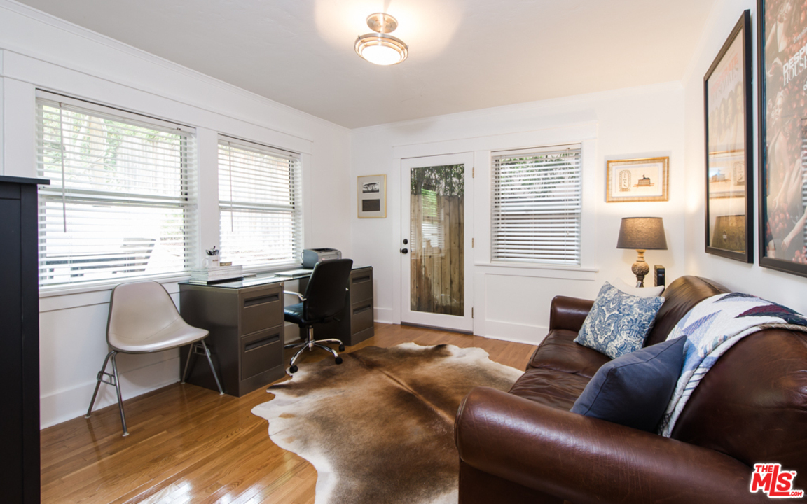 1939 Pinehurst Road Los Angeles, CA 90068 - Photo 18 of 20