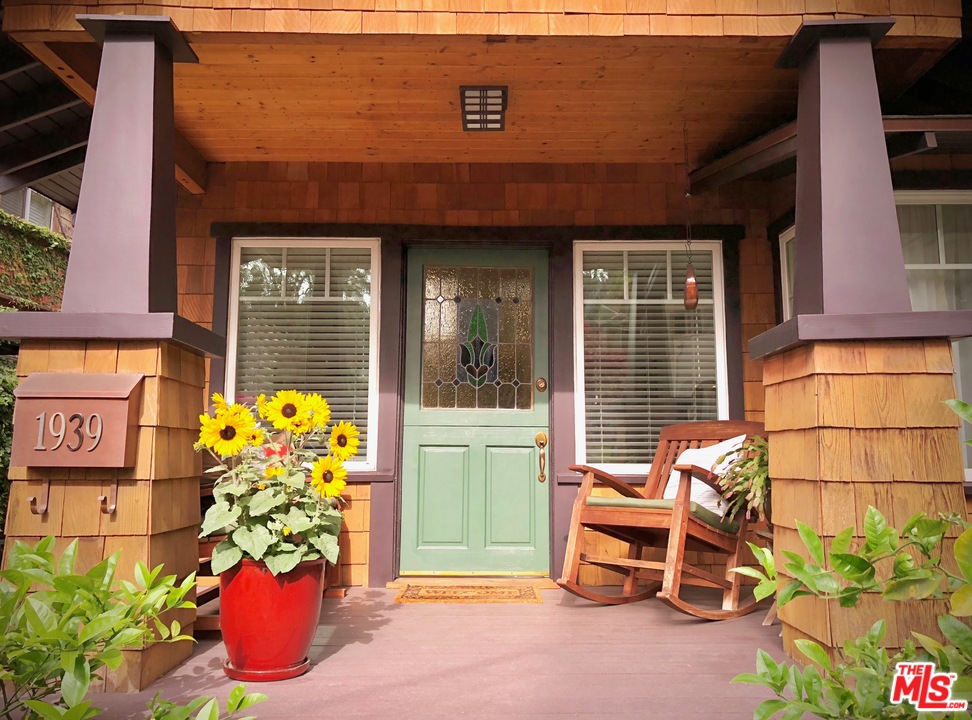 1939 Pinehurst Road Los Angeles, CA 90068 - Photo 3 of 20