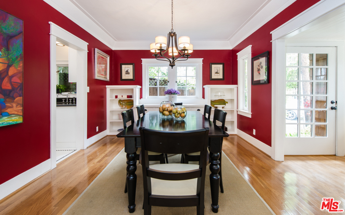 1939 Pinehurst Road Los Angeles, CA 90068 - Photo 9 of 20