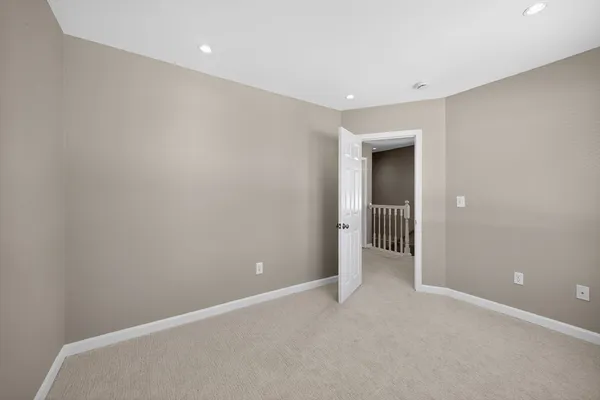 $679,900 | 39 Neillian Street, Unit 39, Bedford, MA 01730