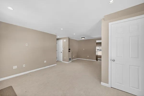 $679,900 | 39 Neillian Street, Unit 39, Bedford, MA 01730