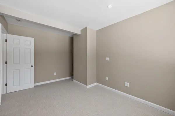 $679,900 | 39 Neillian Street, Unit 39, Bedford, MA 01730