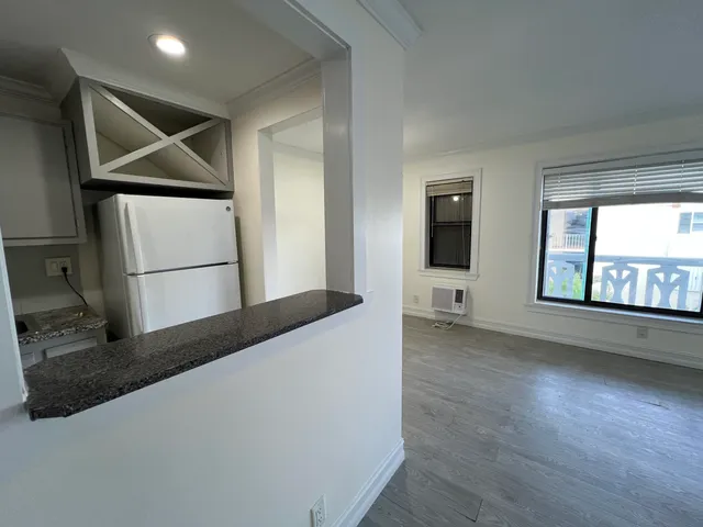 $1,695 | 131 Shore Court, Unit C4, North Palm Beach, FL 33408