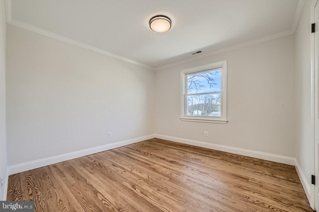 4049 Crescent Road Ellicott City, MD 21042 - Photo 20 of 30