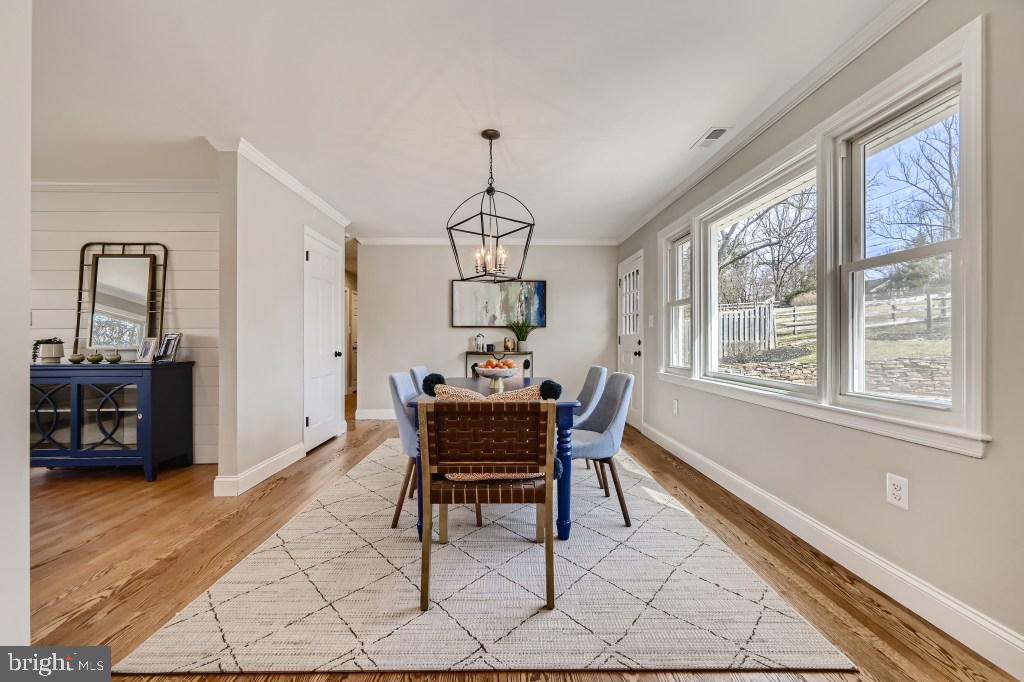 4049 Crescent Road Ellicott City, MD 21042 - Photo 5 of 30