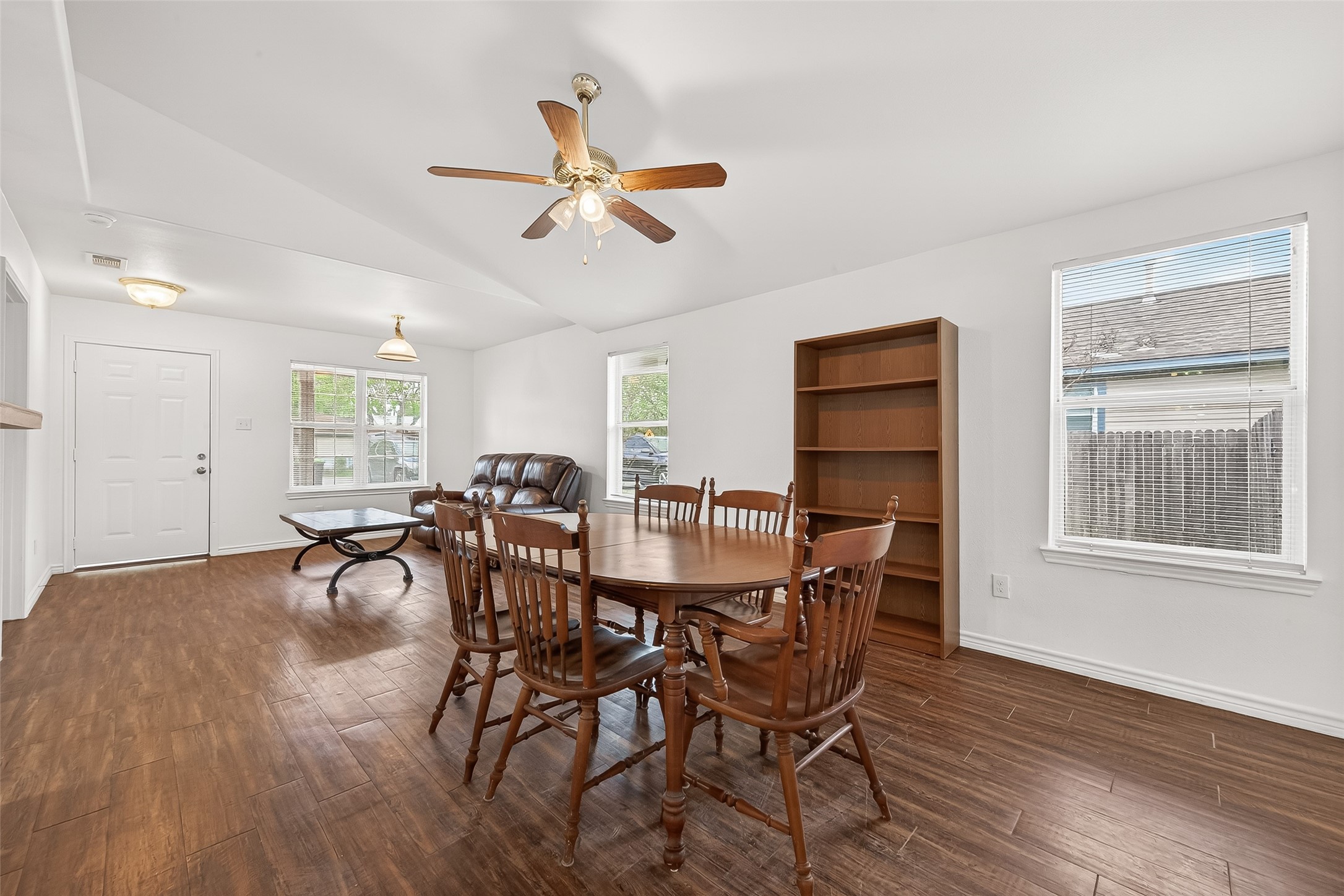 410 Collins Road Richmond, TX 77469 - Photo 15 of 40