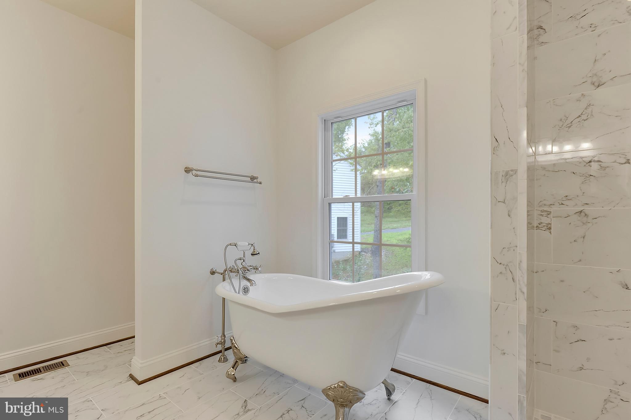 39181 Aldie Road Aldie, VA 20105 - Photo 15 of 30 Bath (Master)