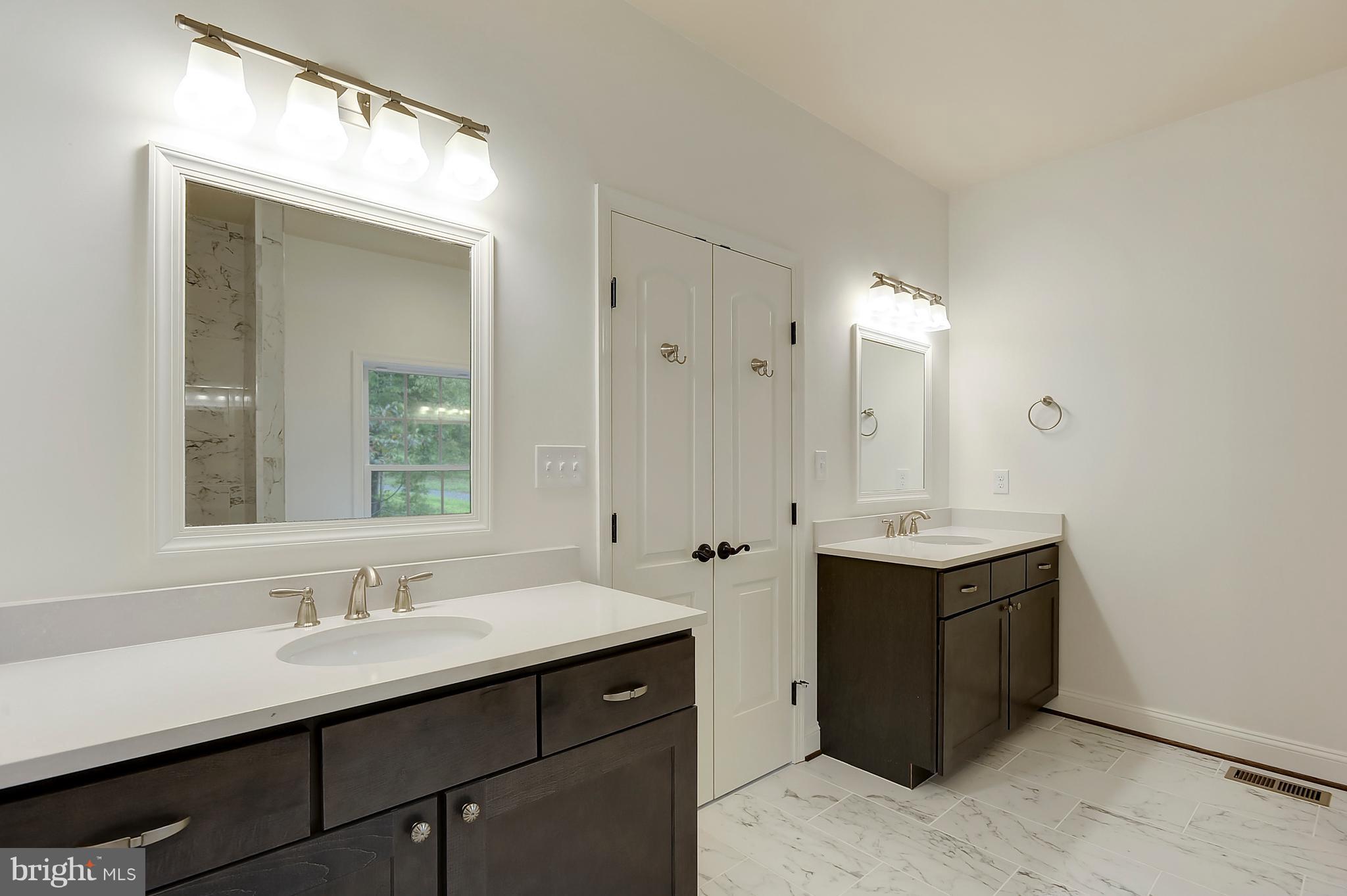 39181 Aldie Road Aldie, VA 20105 - Photo 16 of 30 Bath (Master)