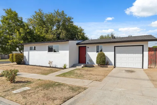 $314,998 | 2224 West Shields Avenue, Fresno, CA 93705
