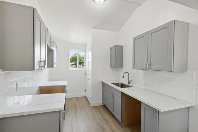 $314,998 | 2224 West Shields Avenue, Fresno, CA 93705