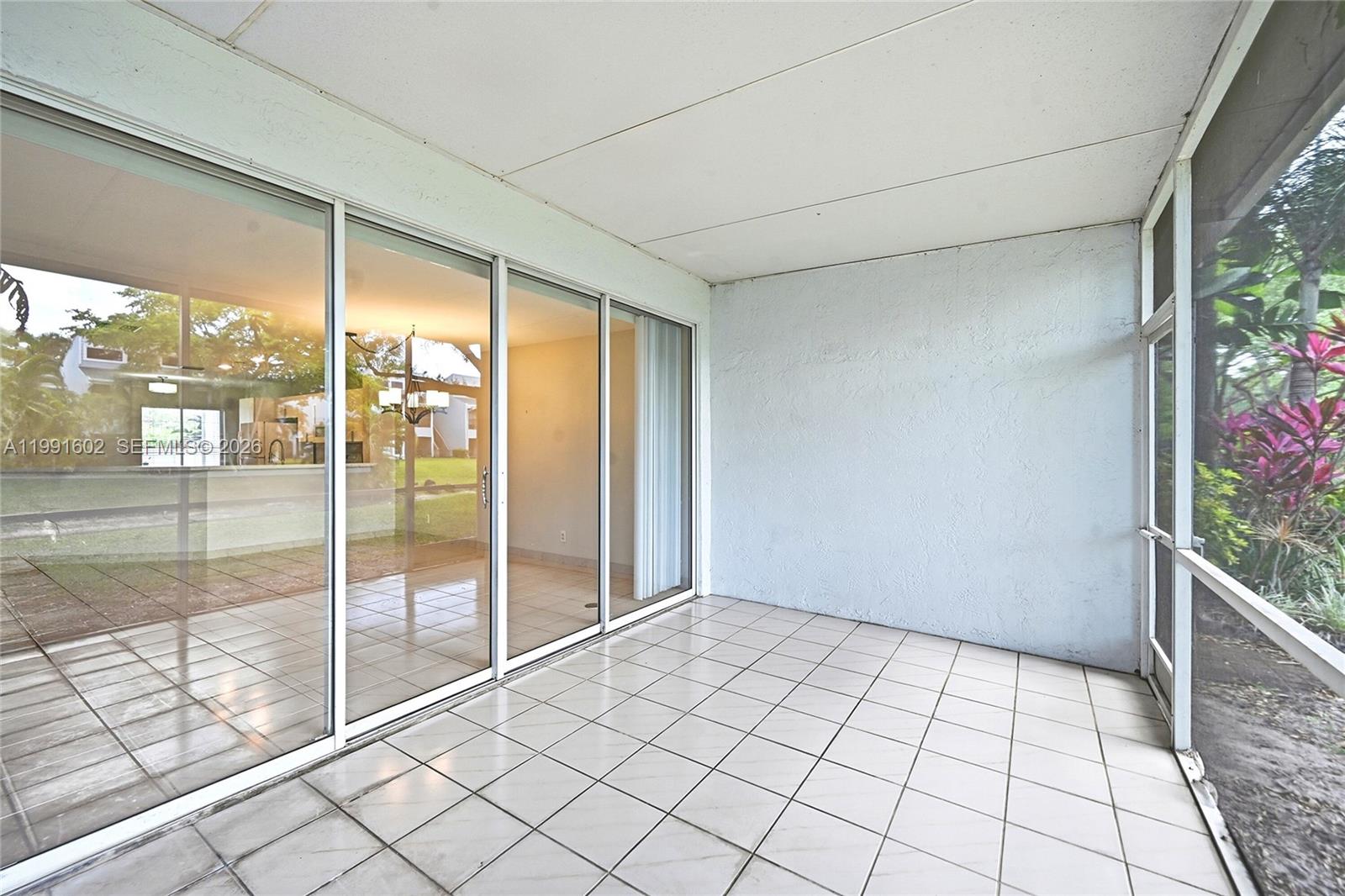6215 Old Court Road, Unit 505 Boca Raton, FL 33433 - Photo 29 of 36 a view of an empty room and window