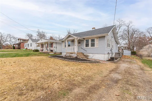 $190,000 | 3816 Midview Avenue, Bridgeton, MO 63044