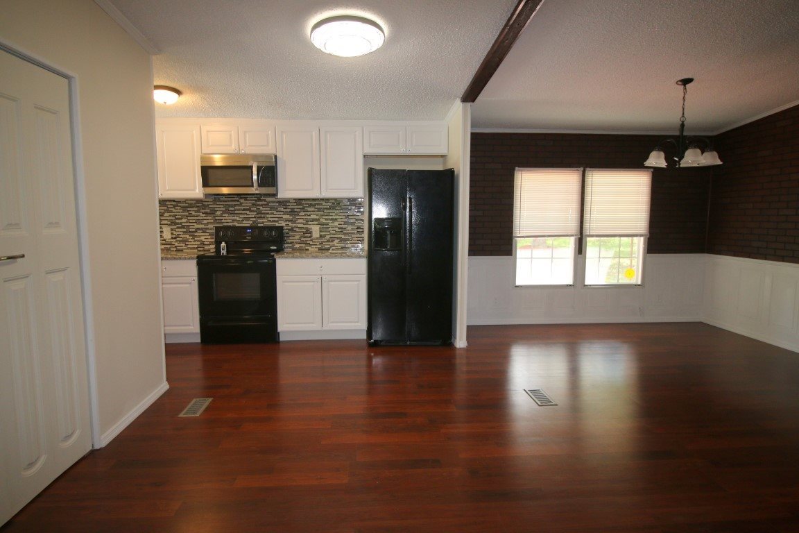 124 Crystal Lane Anderson, SC 29621 - Photo 3 of 36 Gallery Image 3