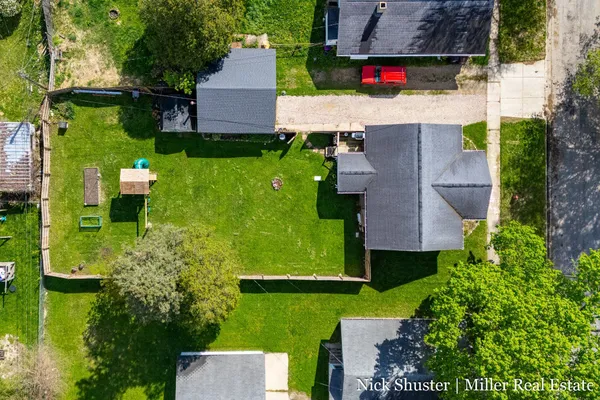 $189,900 | 915 East Madison Street, Hastings, MI 49058