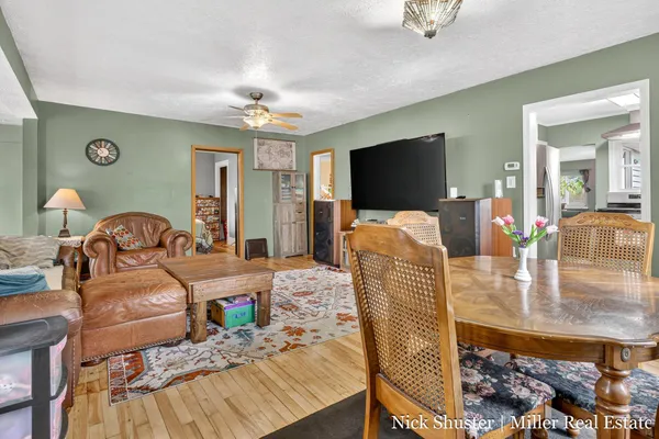 $189,900 | 915 East Madison Street, Hastings, MI 49058