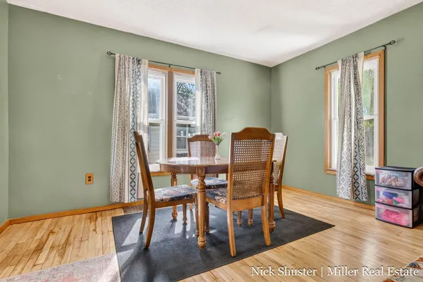 $189,900 | 915 East Madison Street, Hastings, MI 49058