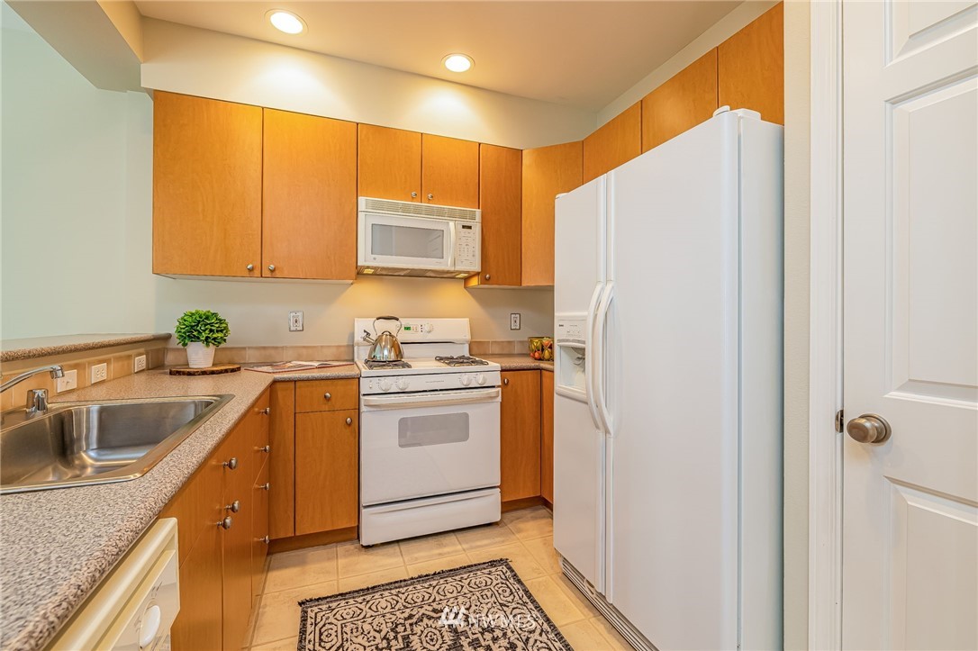 101 South 50th Place, Unit C Renton, WA 98055 - Photo 4 of 39 Gallery Image 4