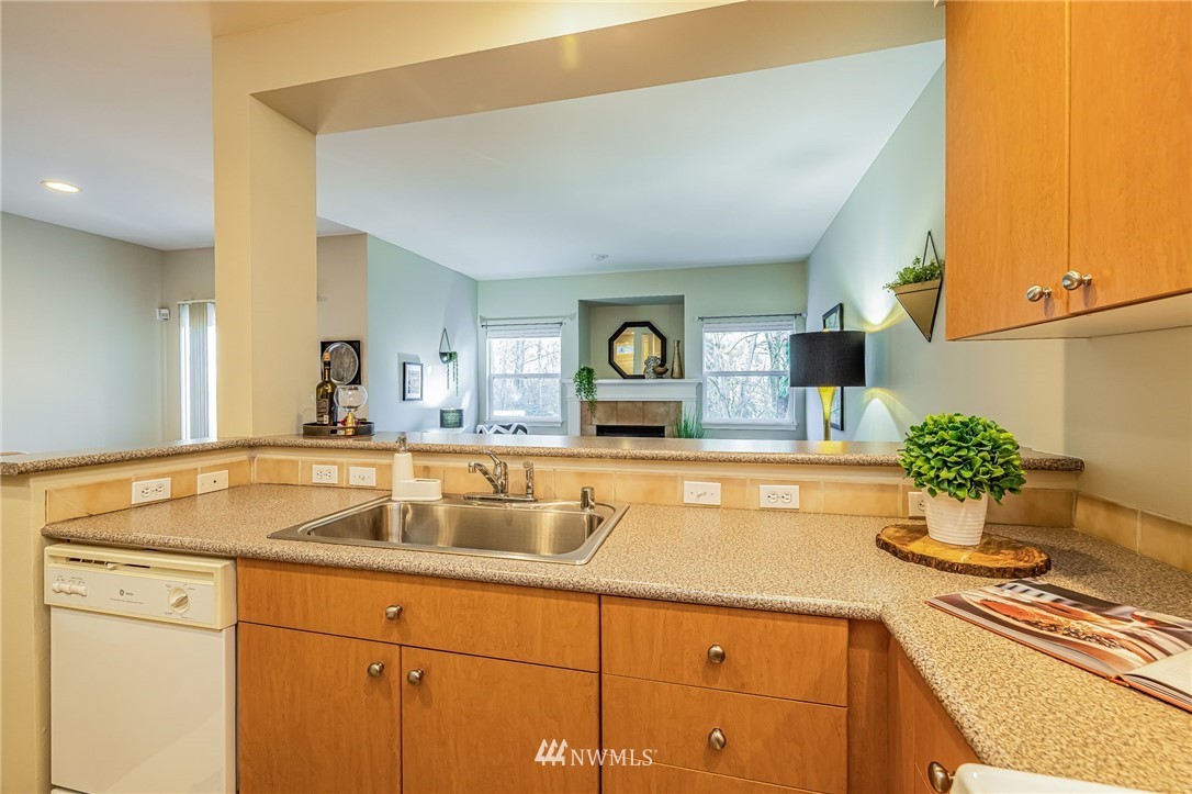 101 South 50th Place, Unit C Renton, WA 98055 - Photo 5 of 39 Gallery Image 5