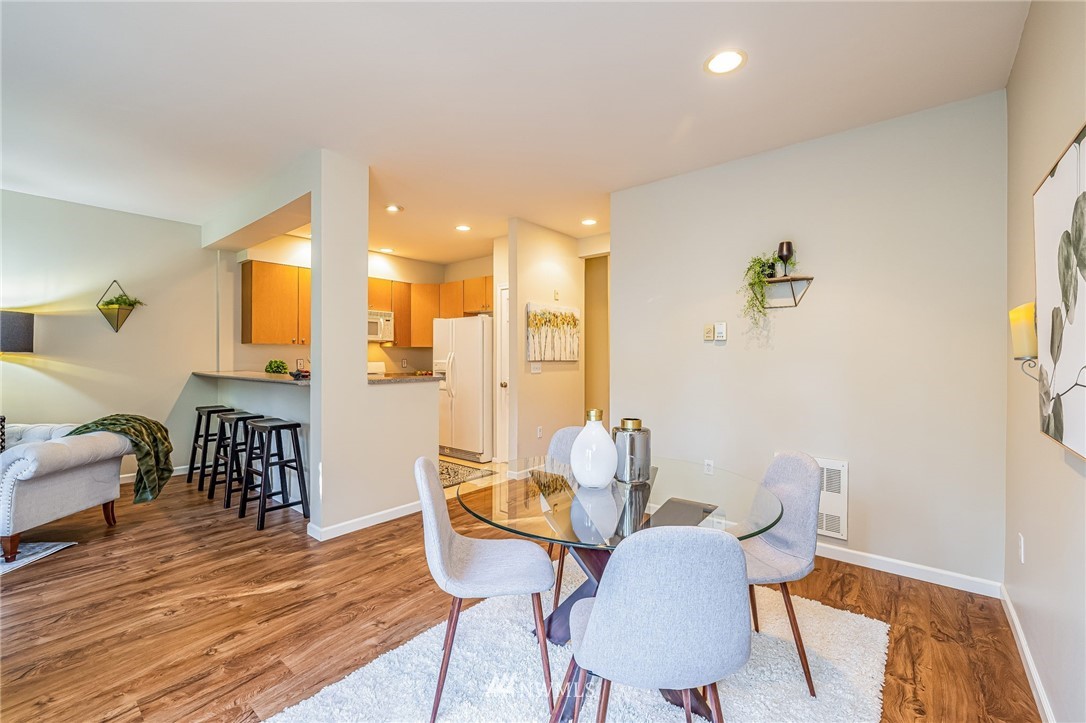 101 South 50th Place, Unit C Renton, WA 98055 - Photo 8 of 39 Gallery Image 8