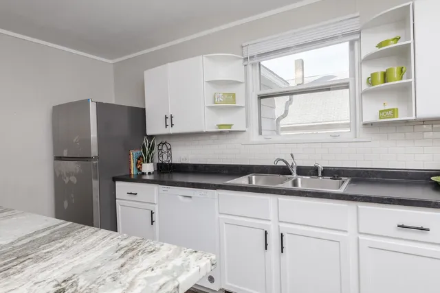 $122,500 | 1515 West Market Street, Bloomington, IL 61701