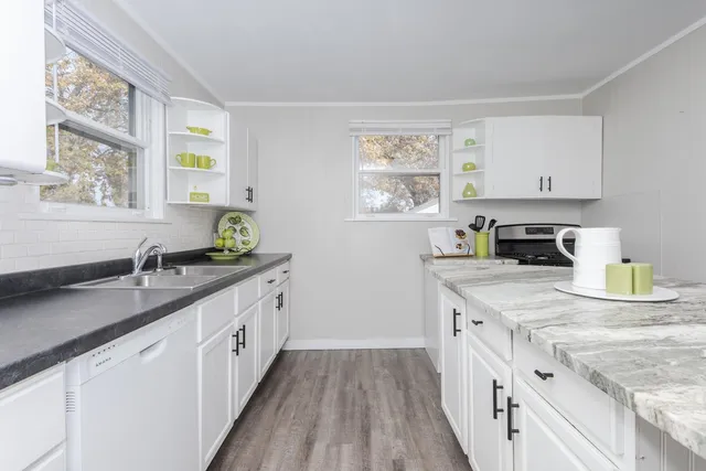 $122,500 | 1515 West Market Street, Bloomington, IL 61701