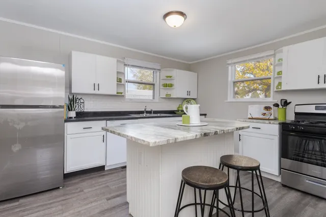 $122,500 | 1515 West Market Street, Bloomington, IL 61701