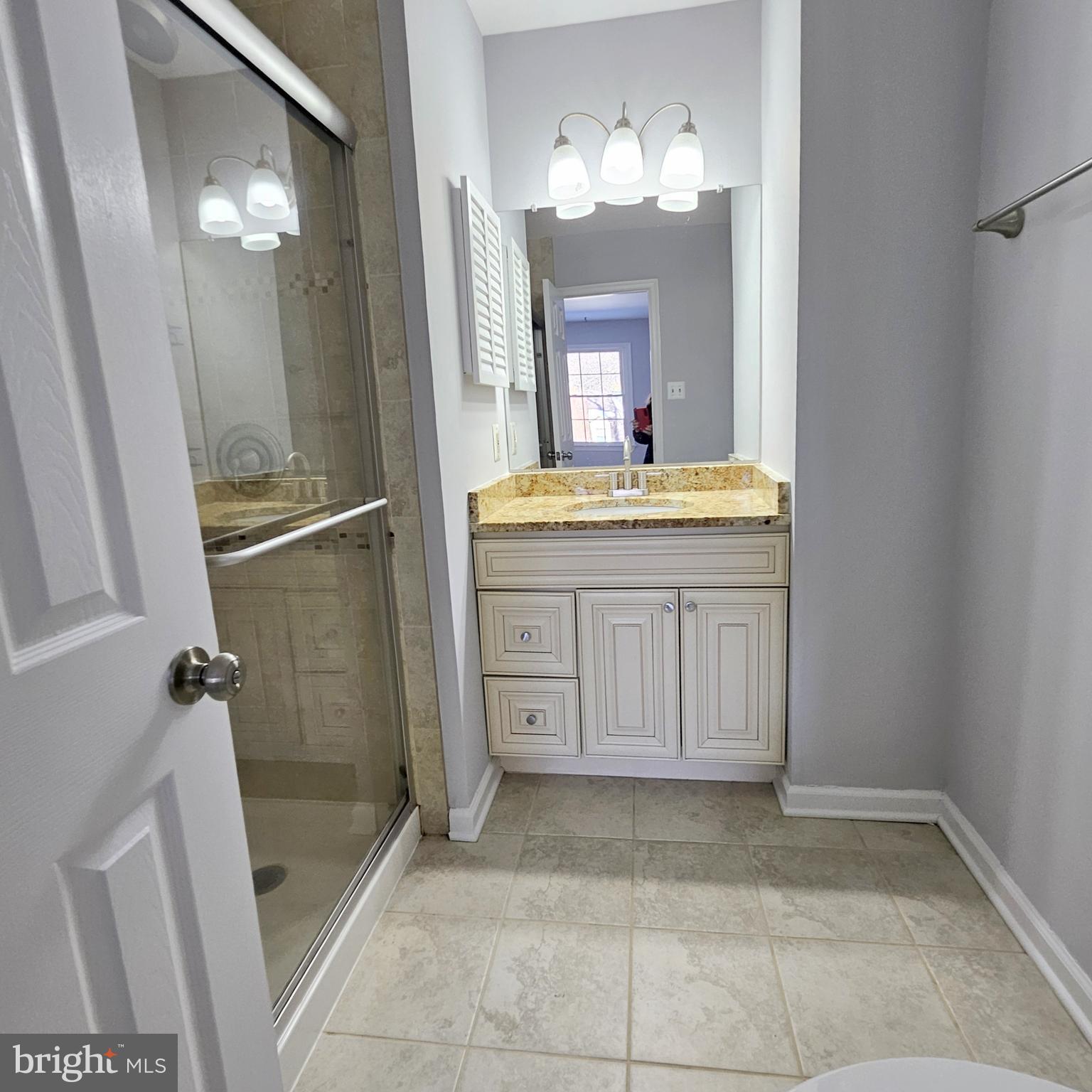 7244 Greentree Road Bethesda, MD 20817 - Photo 13 of 21 Primary Bath