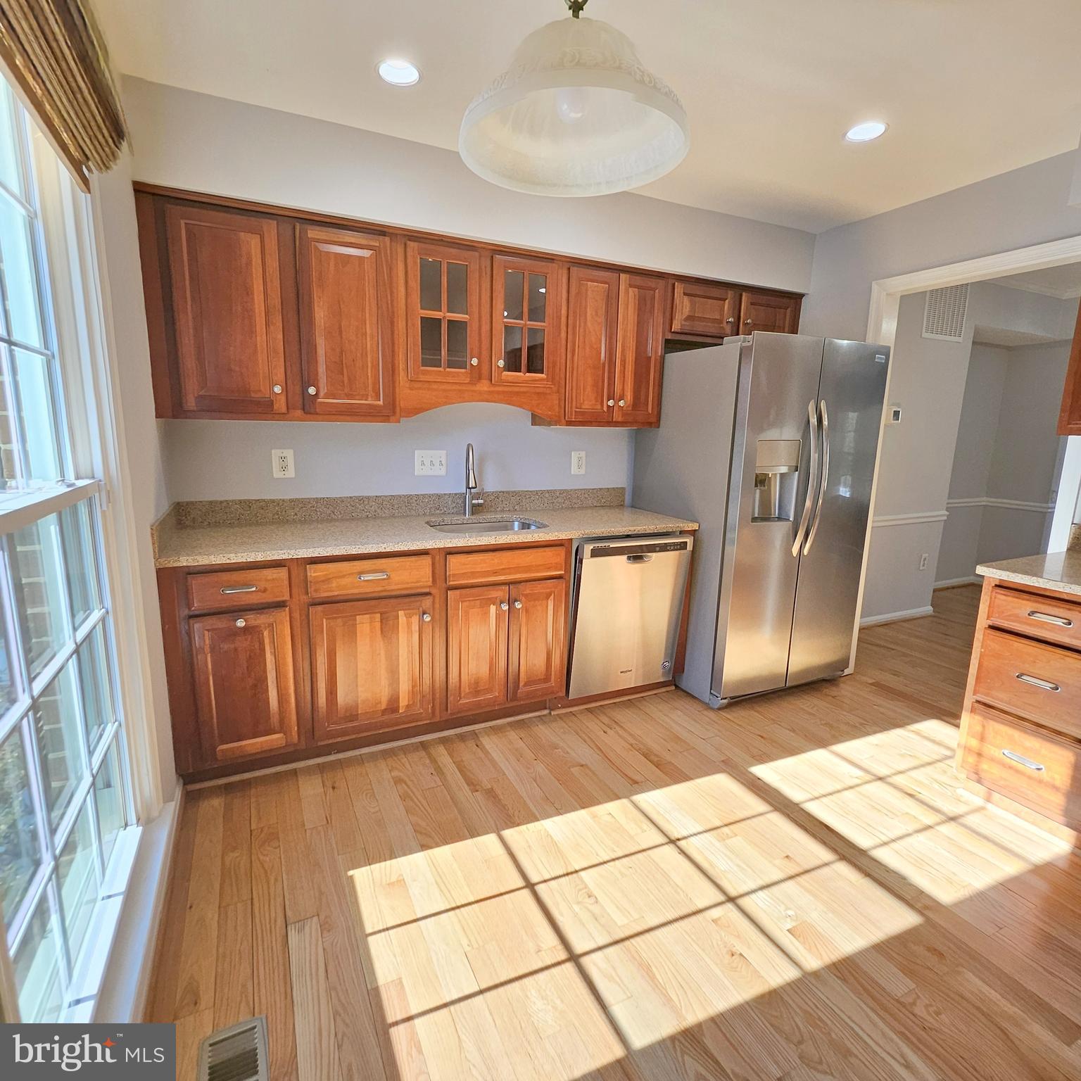 7244 Greentree Road Bethesda, MD 20817 - Photo 8 of 21 Stainless Steel Appliances